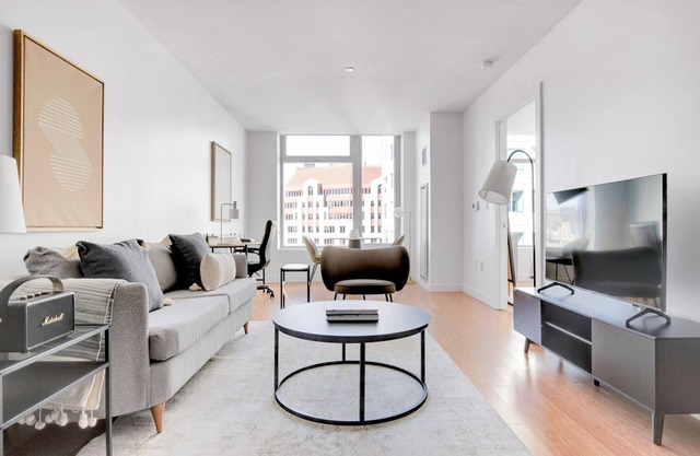 Impeccable Downtown 1BR w/Gym & W/D, near South Station, by Blueground