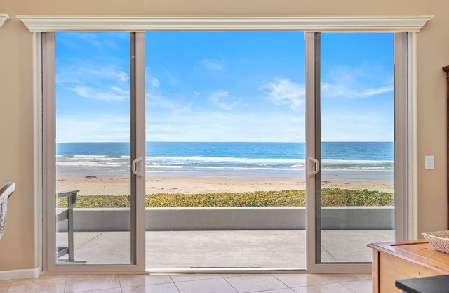 Impeccable Toro Lane Beachfront Home!