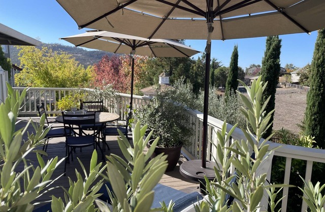 In an Upscale Neighborhood, Stunning sunset views!