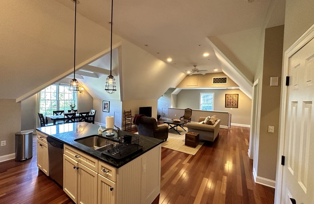 In town 2 bedroom, one bath carriage barn. Sleeps 5.