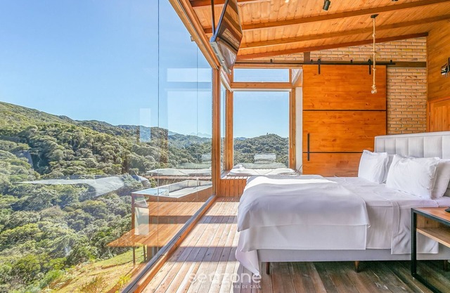 Incrível cabana vista da serra VST021