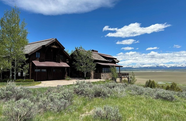 Incredible Luxury home with Stunning views of Grand Teton Mountains and Valley