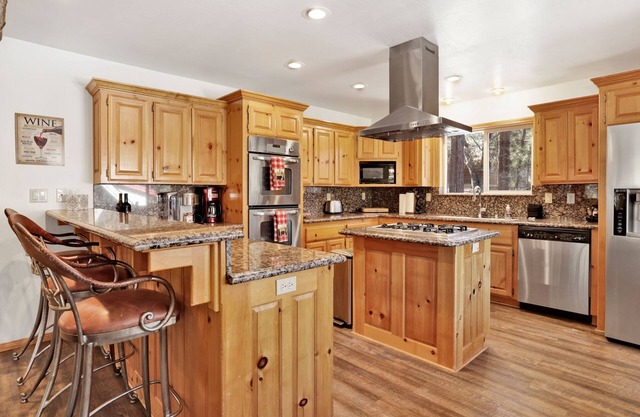 Incredible Modern Immaculate Resort Log Cabin Retreat