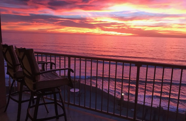 INCREDIBLE OCEANFRONT CONDO