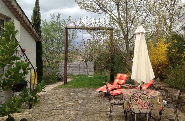 Independent apartment in the countryside, near rivers: canoe