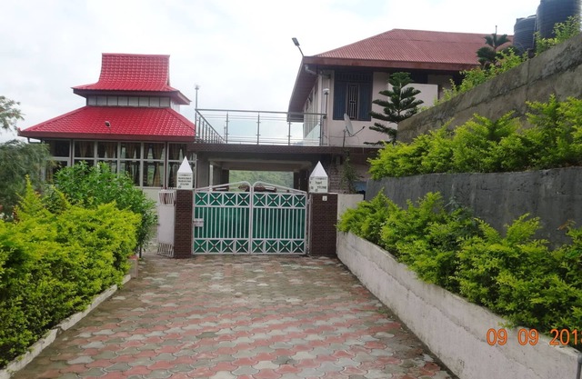 Independent Floor Near Shimla Airport With Natural Views