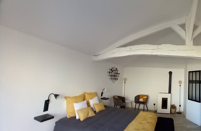 Independent guest room