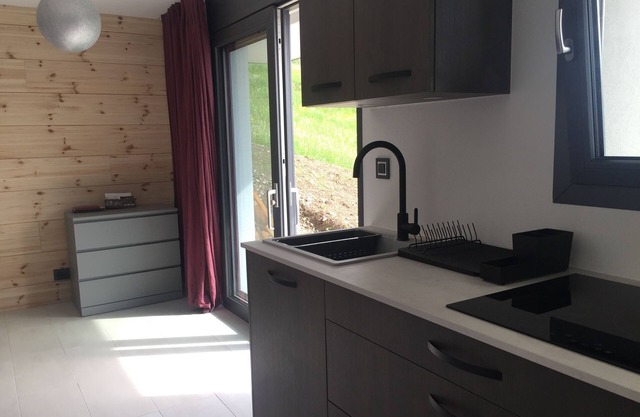 Independent studio with terrace and magnificent view on the mountains