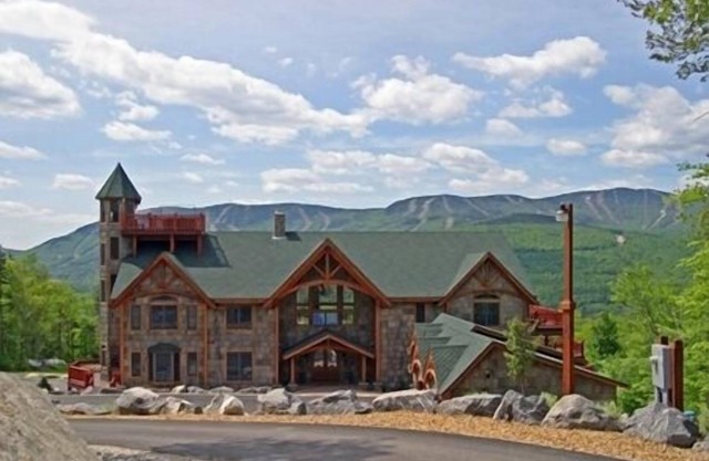 INDOOR POOL, 10BR, sleeps 38, 3 hot tubs, theater, roof deck