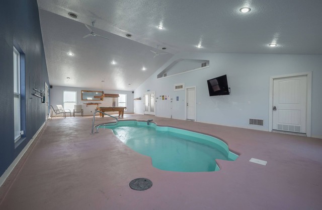 Indoor Pool in Central Joplin!