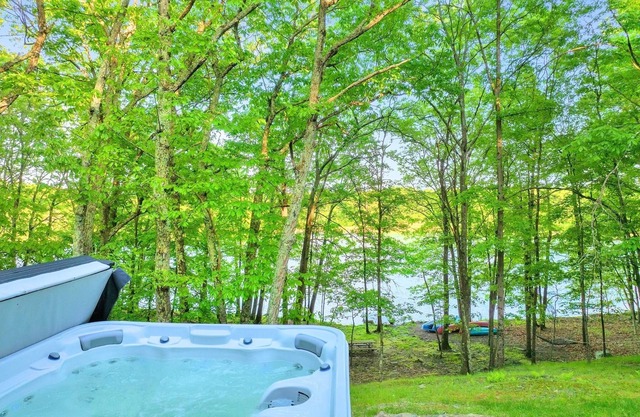 Indoor Pool, Pvt Hot Tub, Game Room, Lakefront Fully Loaded, Dock