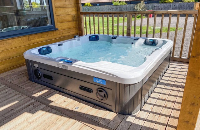 Indulge and delight at this wonderful lodge, with your own private hot tub.