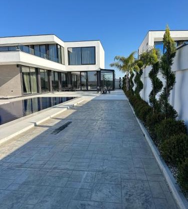 Infinity Villa