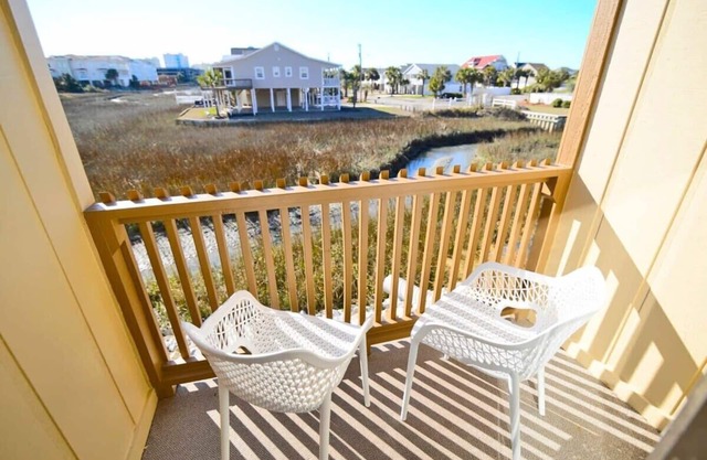 Inlet Dream at Cherry Grove Point w Pool