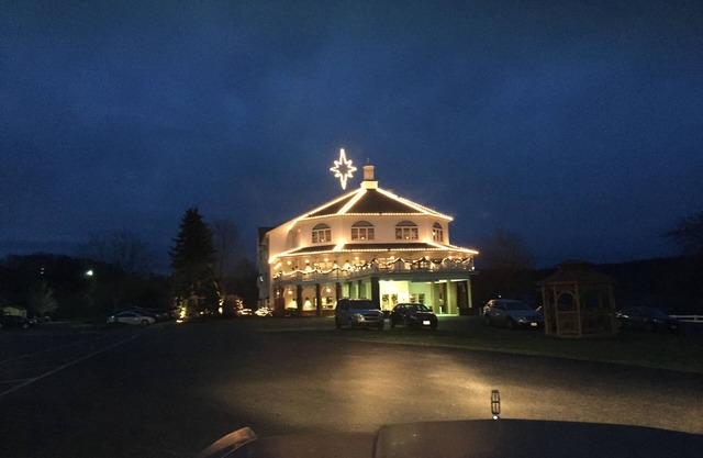 Inn at Amish Door
