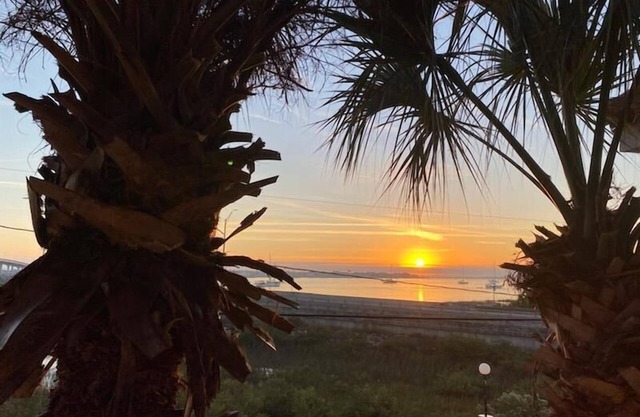 Inn At Camachee Harbor