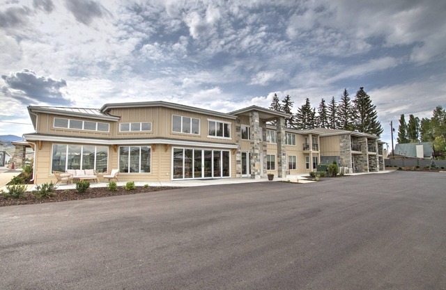 Inn at the Beach - Breathtaking 18 Bedroom Reunion & Corporate Retreat Center!