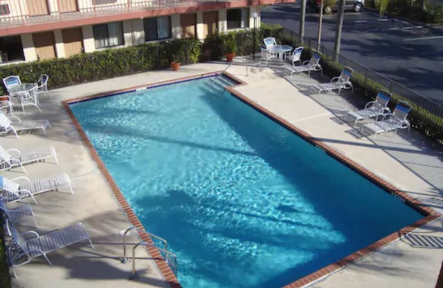 Inn of America - Palm Beach Gardens