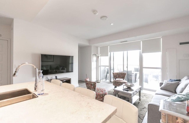 Innisfil 2BR Condo | Balcony, BBQ & Fire Table