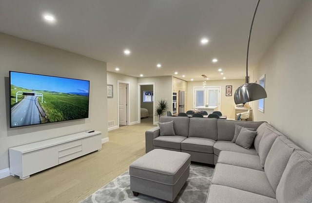 Innisfil Cozy Cottage