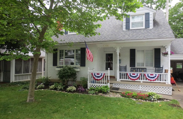 Inside Lakeside 5 Bedroom 2 Bath House With Porches 1st floor master and bath