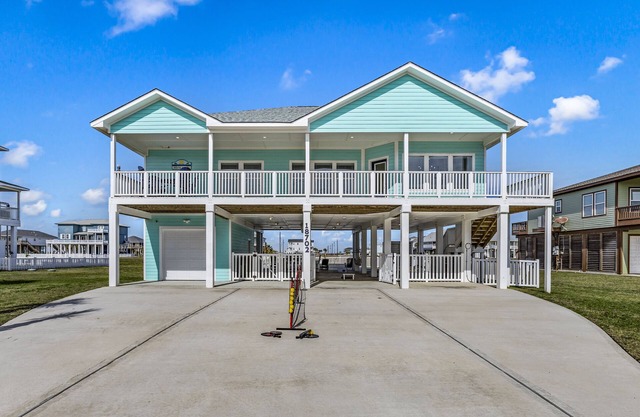 Insta-Ahhh! - A coastal haven in Indian Beach. Epitome of relaxation and style!