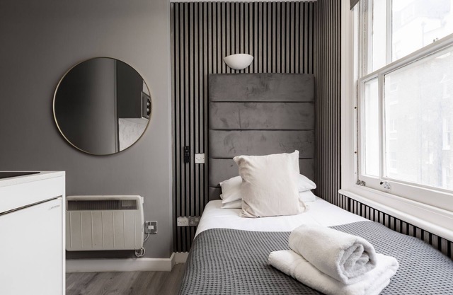 Inverness Terrace Studios - Single Studio 201