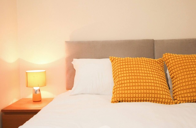 Inviting 2-bed apartment - Perfect for contractors and business travellers.