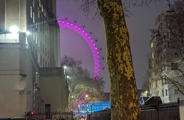 Inviting 2-bed Apartment in London by Gordy Duncan