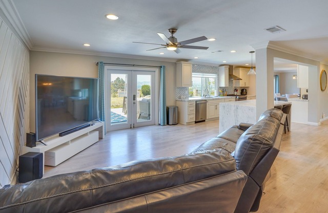 Inviting Anaheim Home w/Panoramic Views!