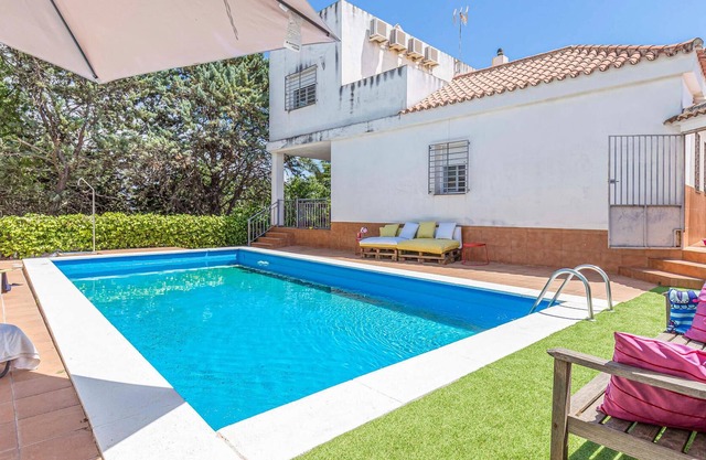 Inviting and comfortable cottage with all amenities for a successful vacation.