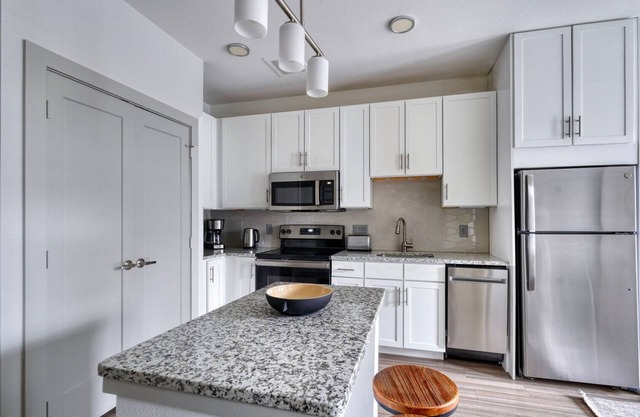 Inviting Downtown 1BR w/Deck & Gym, nr Congress Ave, by Blueground