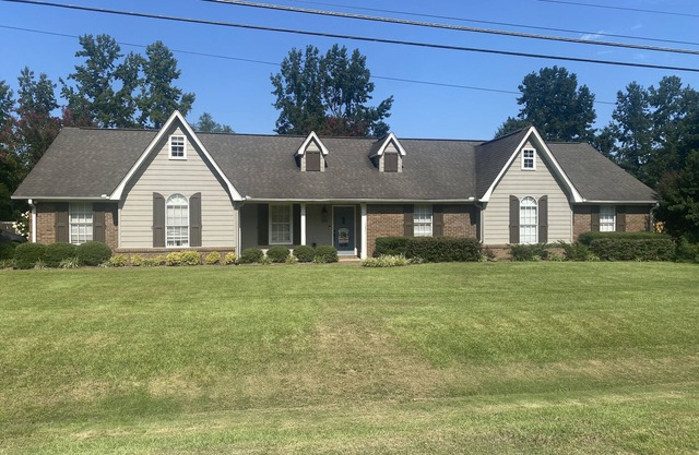 Inviting farmhouse with private pool