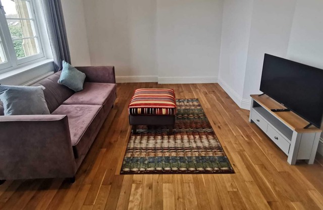 Inviting No.6 Pointe