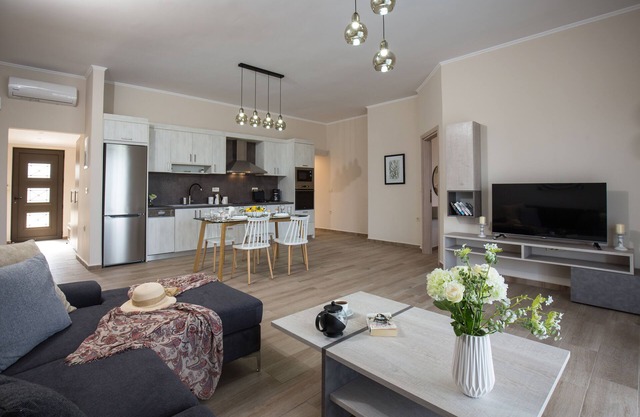 Iris holiday house is brand new, equipped with all the modern amenities!