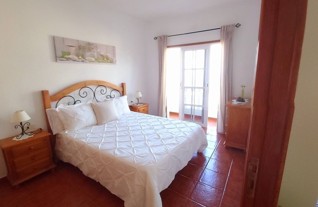 Isabel (upper floor) wonderful views of the sea and the mountains