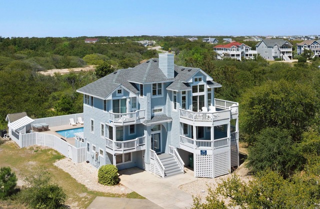 Island Breeze: Heated Saltwater Pool | Rec Room