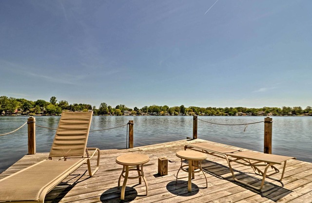 Island Cottage on Evans Lake: Boat Rental Required