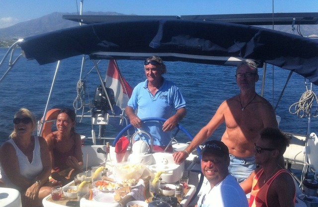 Island hopping on 41 Ft sailing yacht