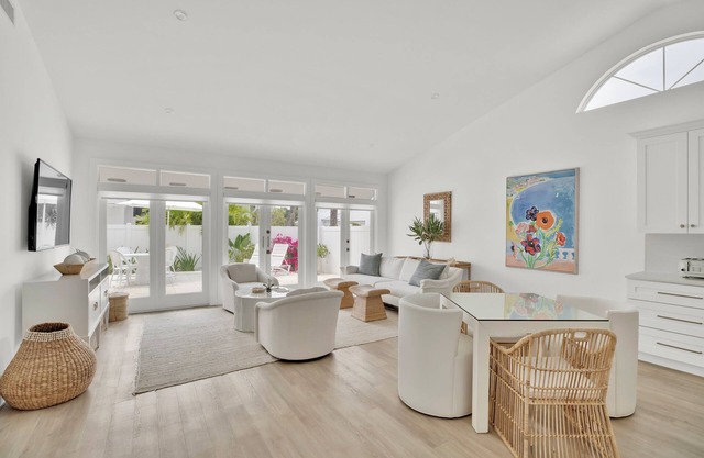 Island House Beach Villa