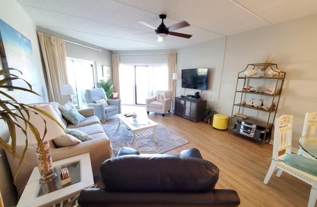 Island House F116 Condo