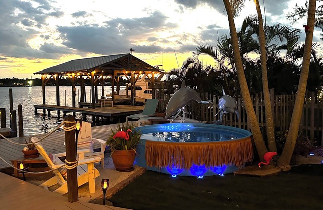 Island waterfront getaway with sunset views from hot tub and boaters paradise!