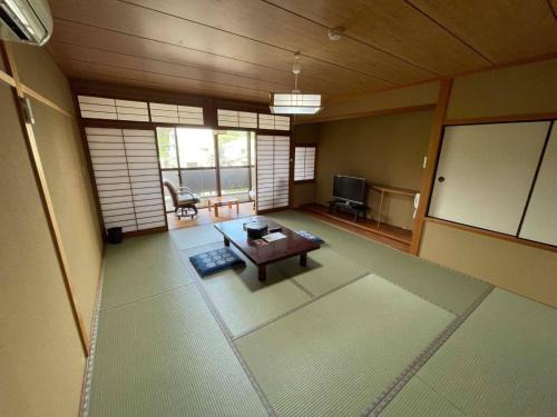 Iso Tokei Stay 
