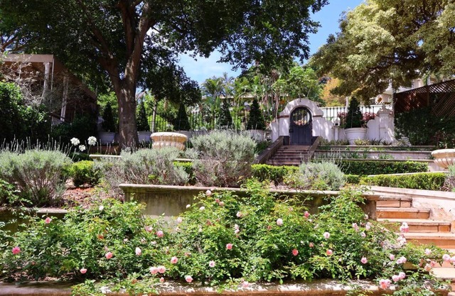 Isoyi on Innes -The Neuk