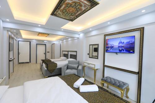 Antique Hostel 
