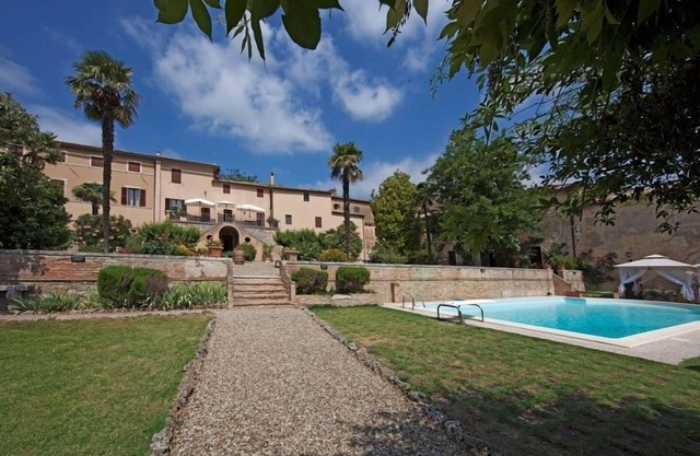Italian Villa Rental in aTuscan hilltown
