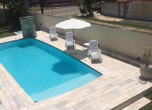 Itanhaém Maravilhosa, Bilhar, Sky, WiFi, Piscina e churrasqueira grande, Gramado, Casa linda de alto padrão a 600m praia