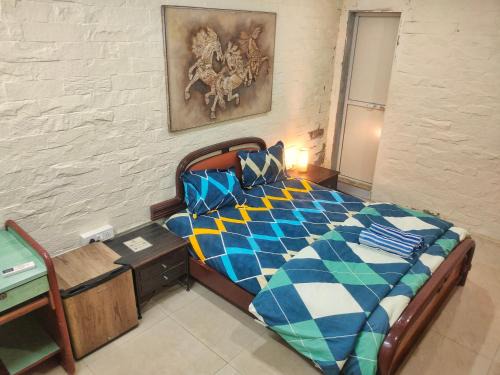 Ivory Room - Compact studio