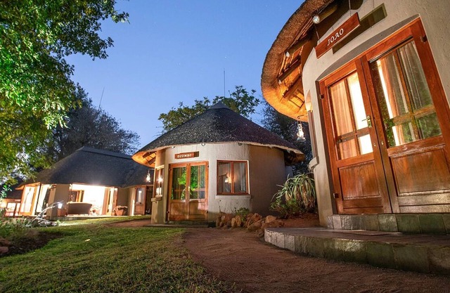 Ivory Wilderness River Rock Lodge