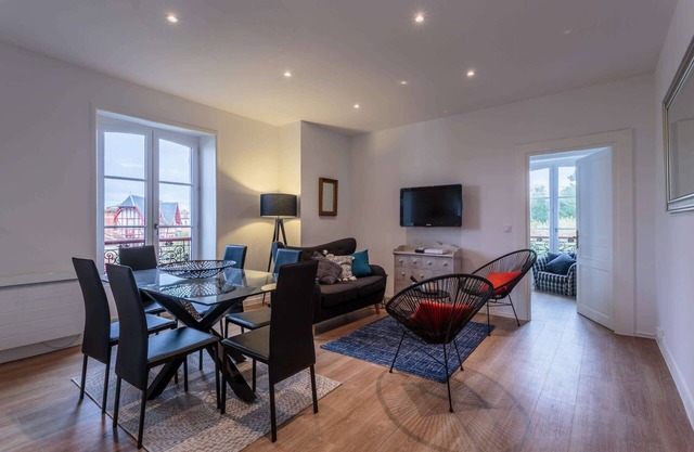 IZOKINA KEYWEEK 2 bedroom Apartment in Biarritz